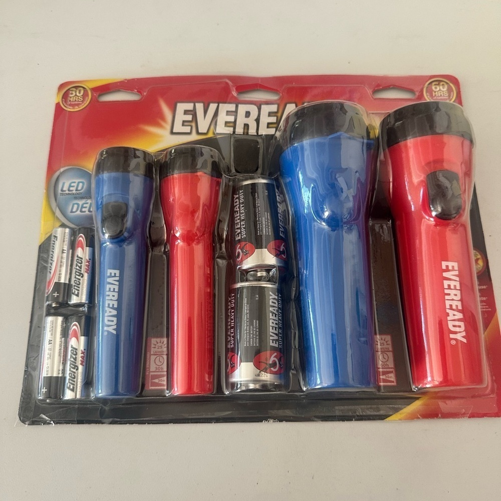 Eveready Red and Blue Flashlight Set